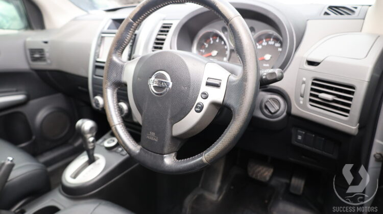 NISSAN XTRAIL UBS 302D