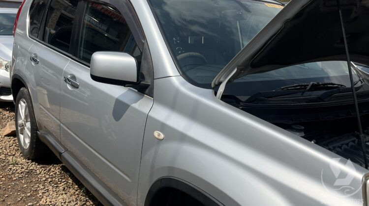 XTRAIL NISSAN UA 867AQ