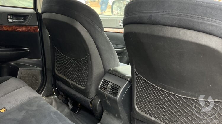 OUTBACK UBP 951Y