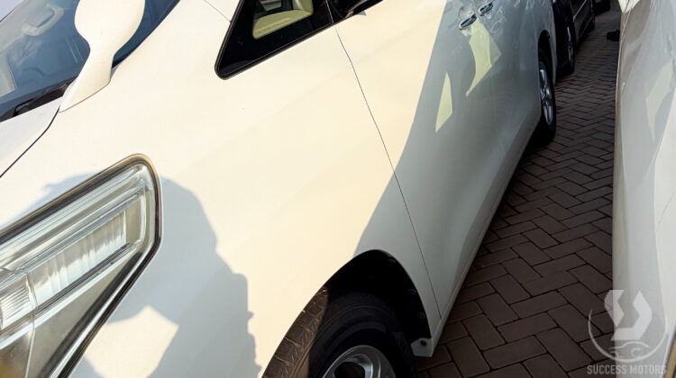 Alphard UA 272ER