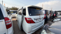 Alphard UA 272ER