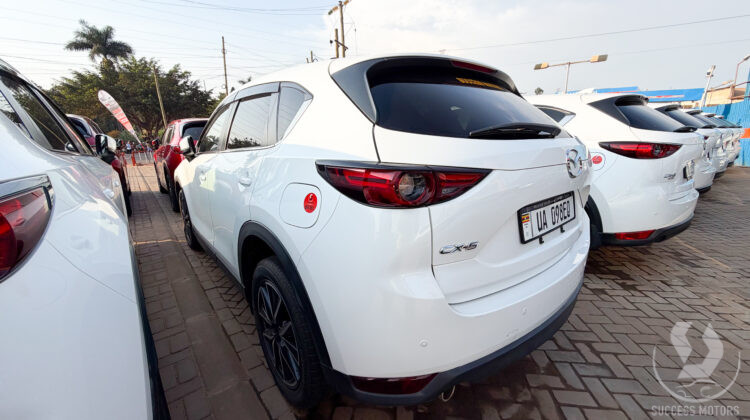 Mazda cx5 UA 098EQ