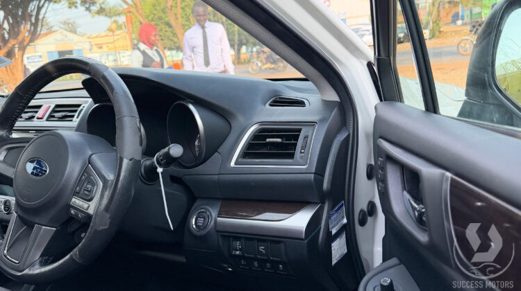 Subaru Outback UA 312EW